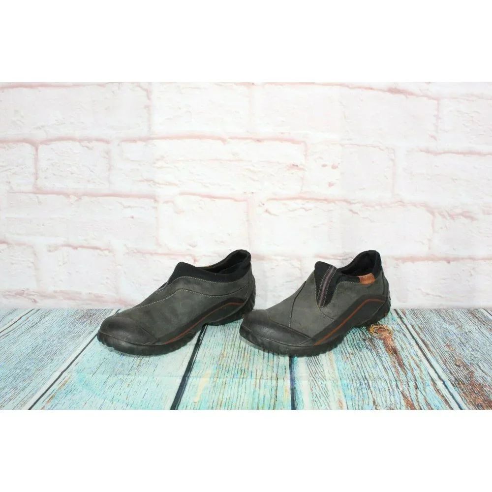 Clarks  Green Leather Slip On Waterproof Casual Loafer Shoes Size 8 Medium - Picture 2 of 9